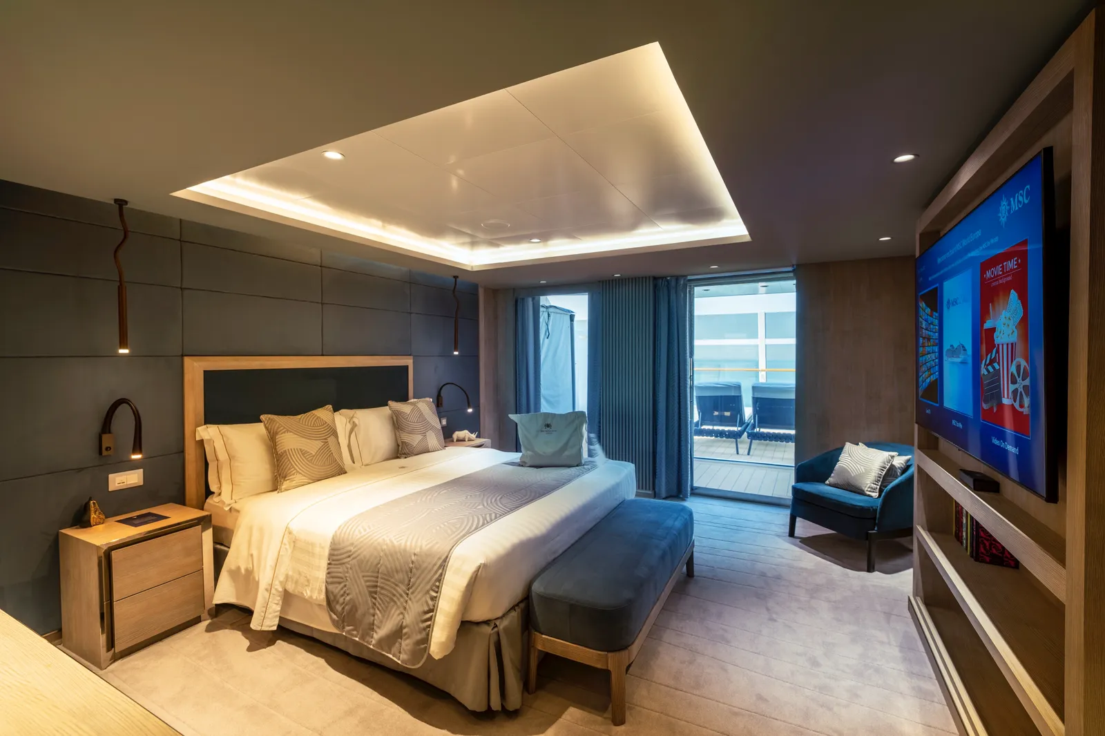 MSC Yacht Club Owner's Suite with Whirlpool Bath (스위트 객실 · MSC 크루즈 · MSC World Europa)