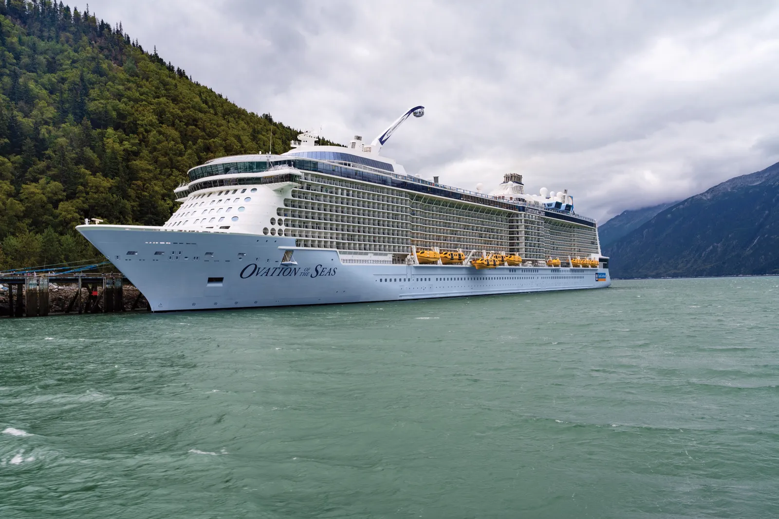 Ovation of the Seas 선박